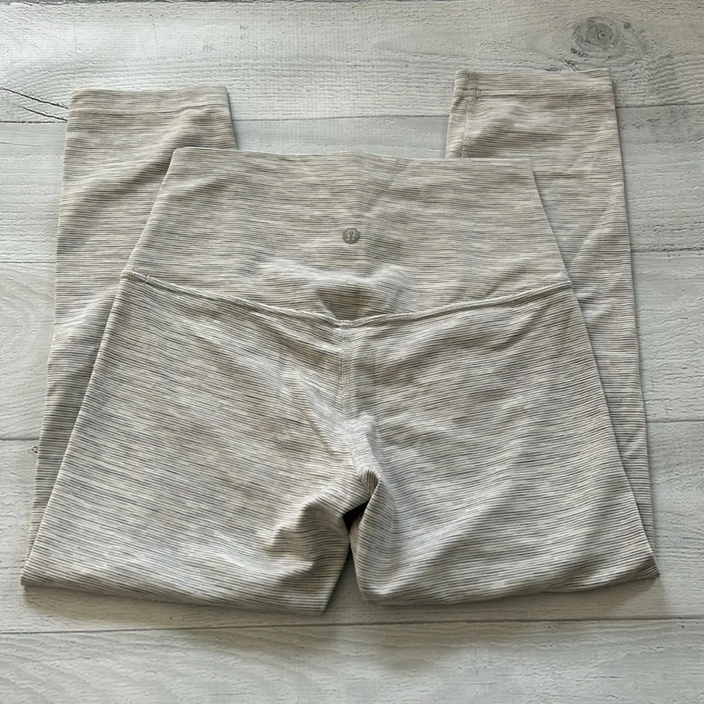 Lululemon Align‎ Crop 21” sz 6 NWOT